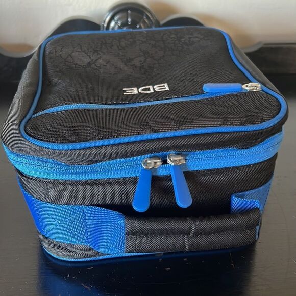 Pottery Barn Teen Gear Up Classic Lunch Box - Picture 5 of 7